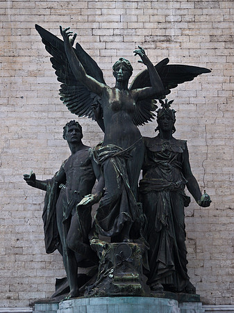 Brussels Statue